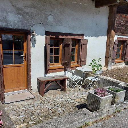 Appartement Voute En Gruyere Dans L'Intyamon Enney Luaran gambar