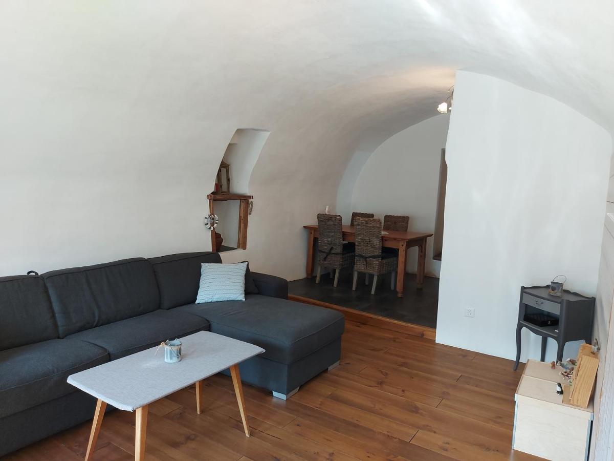 Appartement Voute En Gruyere Dans L'Intyamon Enney Luaran gambar