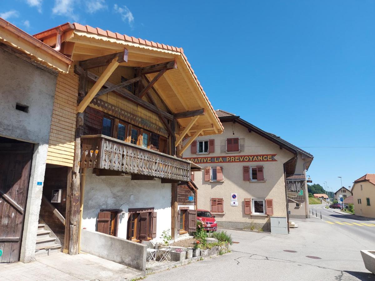 Appartement Voute En Gruyere Dans L'Intyamon Enney Luaran gambar