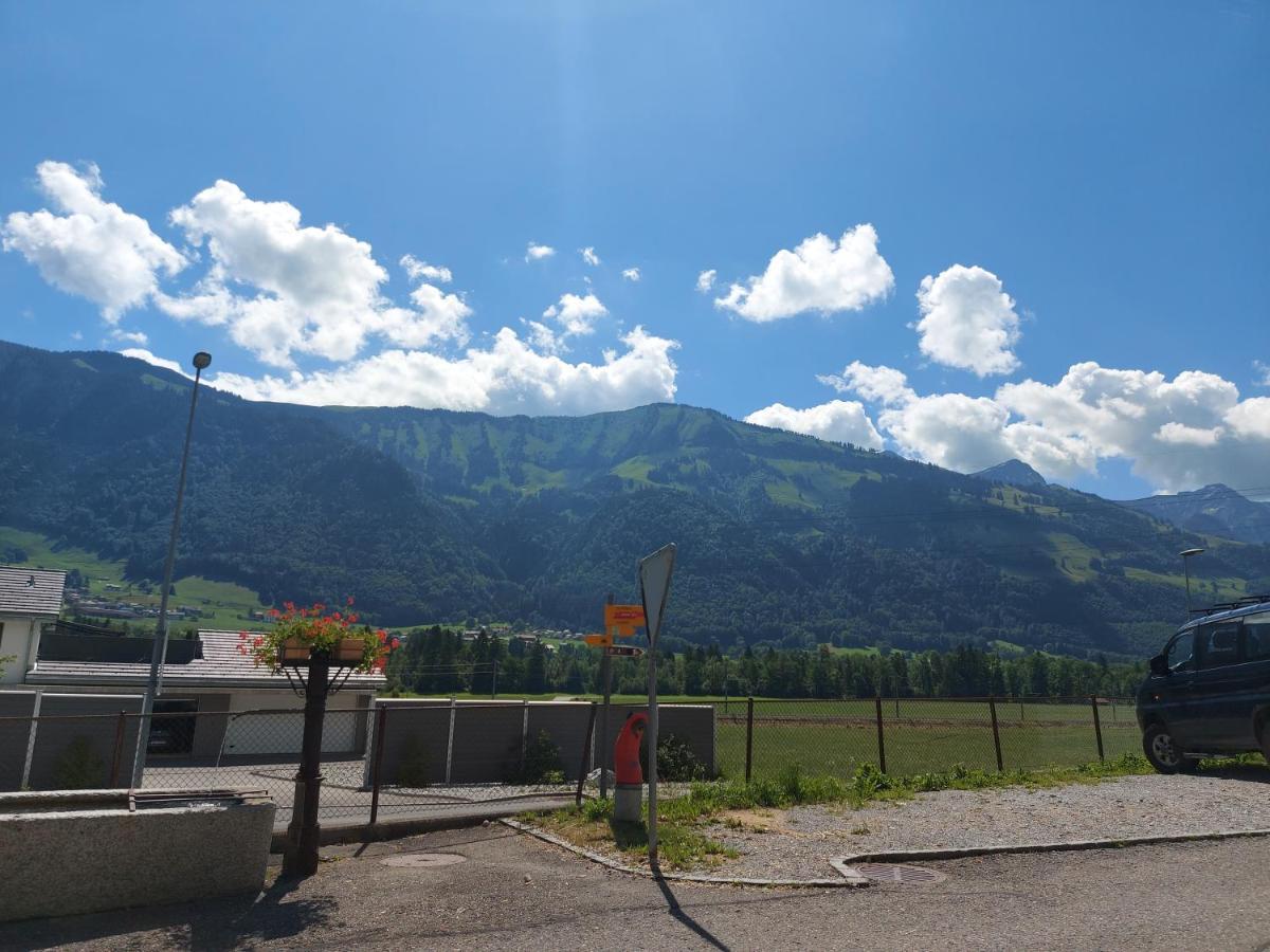 Appartement Voute En Gruyere Dans L'Intyamon Enney Luaran gambar